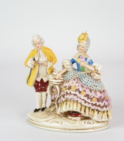 Figure of royal couple - Royal attire
Great condition
