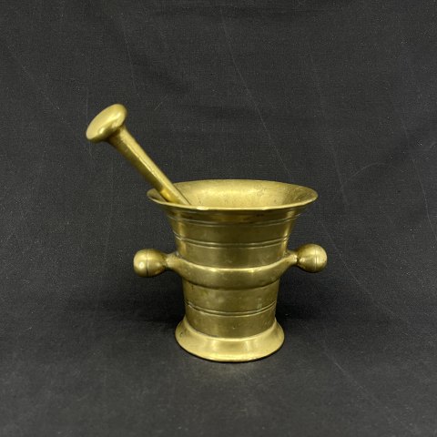 Mortar in brass from the 18th century