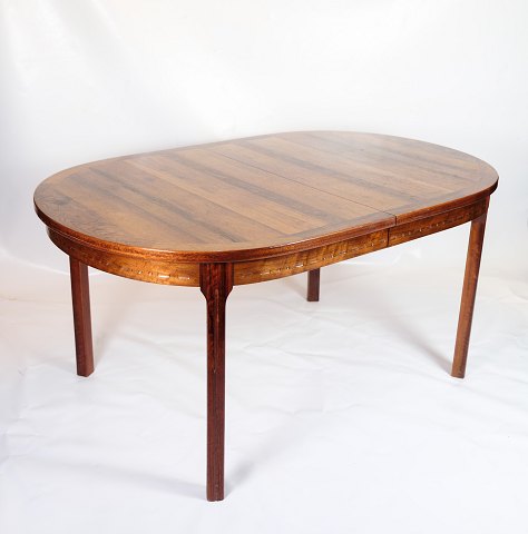 Dining table - Danish Design - Walnut - 1960
Great condition
