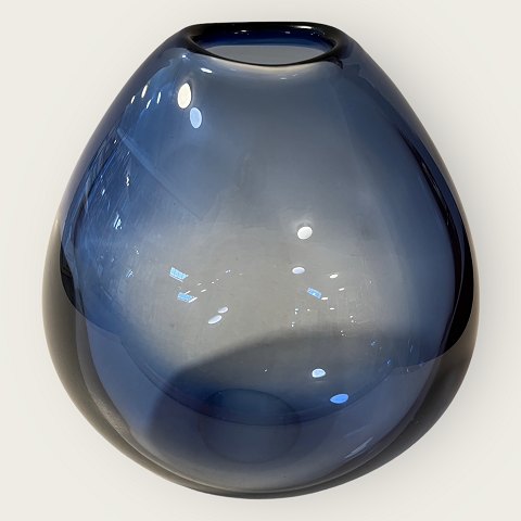 Holmegaard
Drop vase
Aqua blue
*DKK 2,700