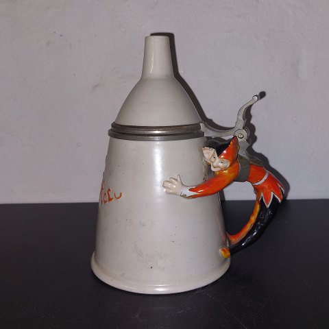 Porcelain beer mug with Joker "Nurnberger Trichter" Germany c. 1920