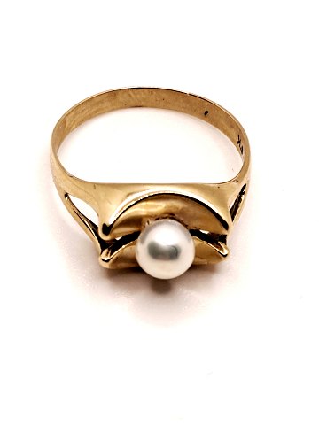 8k ring med perle
Størrelse 56
Ref. A1191