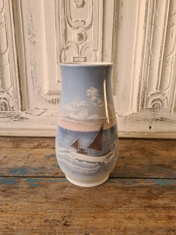 B&G vase decorated with ship on open sea no. 1302/6211