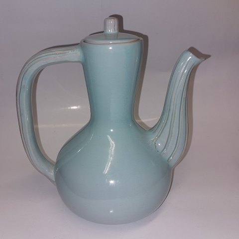 Eslau coffee pot in ceramic