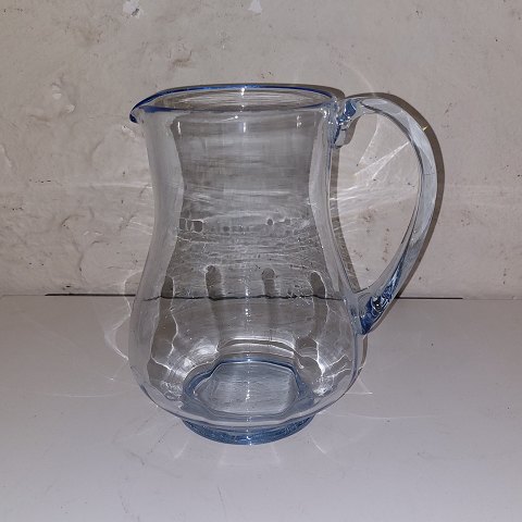 Mælkekande i søblåt glas fra Fyns Glasværk.
