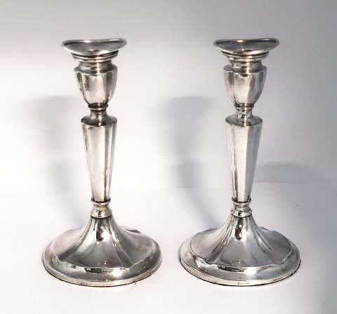 Silver candlesticks with oval base (830). A pair. Height 19 cm.