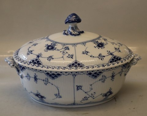595-1-1109 Oval Terrin 20 x 32 cm (183) with lid (595) Blue Fluted Danish 
Porcelain half lace