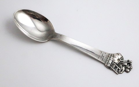 H. C. Andersen fairy tale. Child spoon. Silver cutlery (830). Shepherdess and 
the Chimney Sweep. Length 15 cm
