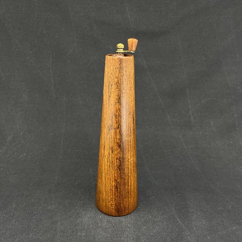 Tall slim pepper grinder from the 1960s