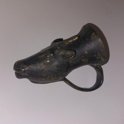 Rhyton: Bulls head as Drinking mug