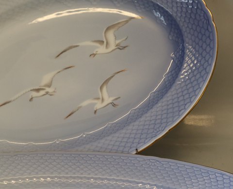 014 Large serving platter, oval 46 cm B&G Seagull Porcelain with gold
