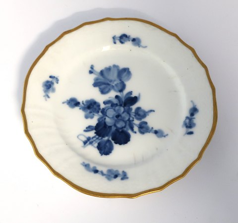 Royal Copenhagen. Blue flower with gold. Cake plate. Model 1627. Diameter 14.5 
cm. (1 quality)