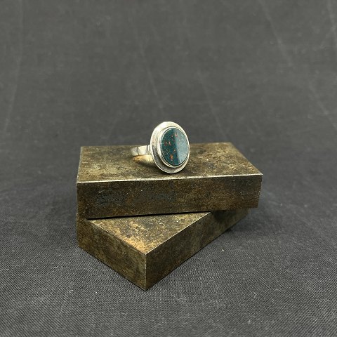 Ring from the 1930s with heliotrope