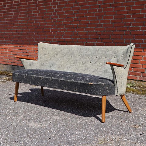 Ældre grå sofa 
3 pers
155 cm
