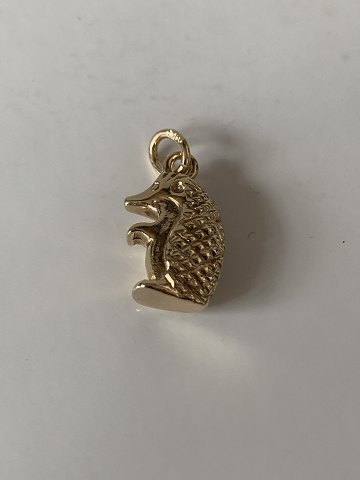 Pendant 14 carat gold, shaped like a Hedgehog. Classic pendant.