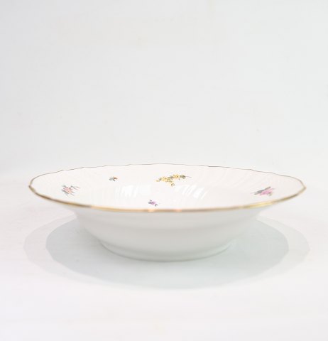 Deep/Pasta Plates - Kgl. Saxon Flower - Hand Painted - Decorated With Gold - 
Royal Copenhagen - Approx. Year 1923
Great condition

