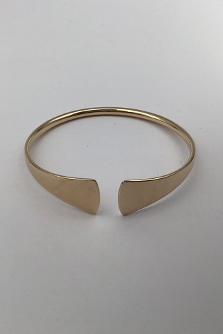Arm jewellery