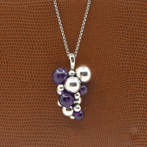 Georg Jensen; Moonlight Grapes halskæde i sterlingsølv med ametyst