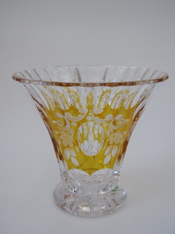 Glas Vase
Bömisk gul - Stjålet fra os