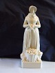 Royal Copenhagen Figur Amager Dame med markeds dragt No 12102