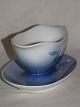 Christmas Rose
Gravy bowl
B & G