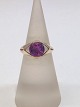 14k guldring m. violet safir. Str. 51