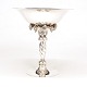 A large Georg Jensen sterlingsilver grape tazza. #264A. H: 26,6cm. D: 25,2cm. W: 
1.160gr