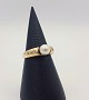 14k guldring m. perle og brillanter, str. 53,5
