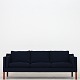 Børge Mogensen / Fredericia Furniture
BM 2213 - Reupholstered 3-seater sofa in dark blue Canvas 2 (color code: 0794) 
and legs in walnut.
Availability: 6-8 weeks
Renovated
