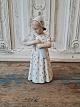 B&G Figur - Mary med dukke 
No. 1721