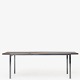Arne Jacobsen / Fritz Hansen 
Rektangulært sofabord med plade i palisander og stel af forkromet stål.
1 stk. på lager
Pæn stand
