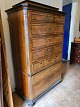 Chiffoniere
 Kr. 2200,-