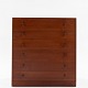 Mogens Koch / Rud. Rasmussen Snedkerier
Rare drawing cabinet in solid teak w. 6 drawers.
2 pcs. på lager
Good, used condition

