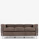 Le Corbusier / Cassina
LC 2/3 - Nybetrukket 3 pers. sofa i børstet 