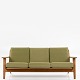 Hans J. Wegner / Getama
GE 290 - 3-person sofa in oak with original green wool cushions.
NOTE: This item is fully functional and can be purchased as is, but is also 
offered refurbished. Please contact us if you would like advice or an estimate 
on refurbishing the item.
1 pc. in stock
Used condition
