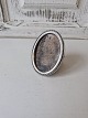 Small oval picture frame in silver