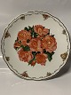 Flower plate from Royal Albert, Dec. No. 2528A with motif of roses.