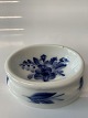 Royal Copenhagen Blå Blomst Flettet, Oval saltkar.
Dek. Nr. 10/8141.