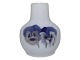 Royal Copenhagen Art NouveauMiniature vase med stedmoderblomster  fra 1898-1923
