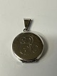 Medaljon i sterling sølv med monogram Højde med øsken 3 cm