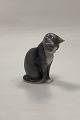 Royal Copenhagen Mini Collection Siddende Kat No. 687