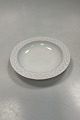 Bing and Grondahl / Kronjyden Hvid Cordial Deep Plate No. 322