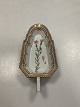 Kongelig Porcelæn Flora Danica skål med hank No. 20/3542