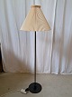 Gulvlampe kr. 1200,-