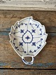 Royal Copenhagen Musselmalet riflet bladformet asiet No. 144 - 1894-1900