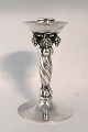Georg Jensen. Sterlingsølv lysestage med druer. Design 263A. Højde 14,5 cm. Produceret 1989 (O10)