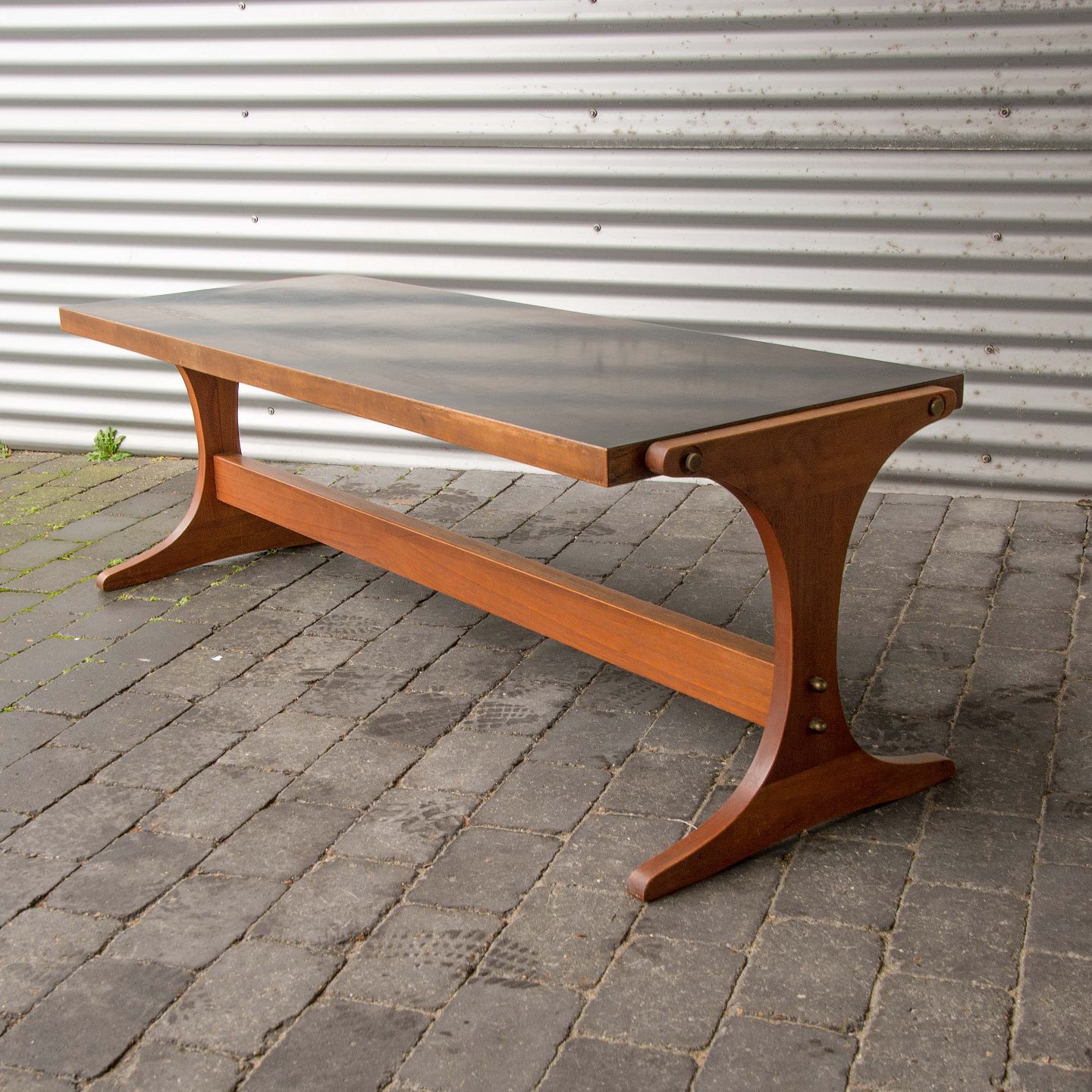 KAD ringen - Dansk design * Aflangt sofabord i teak og formica - Dansk design Aflangt sofabord i teak og