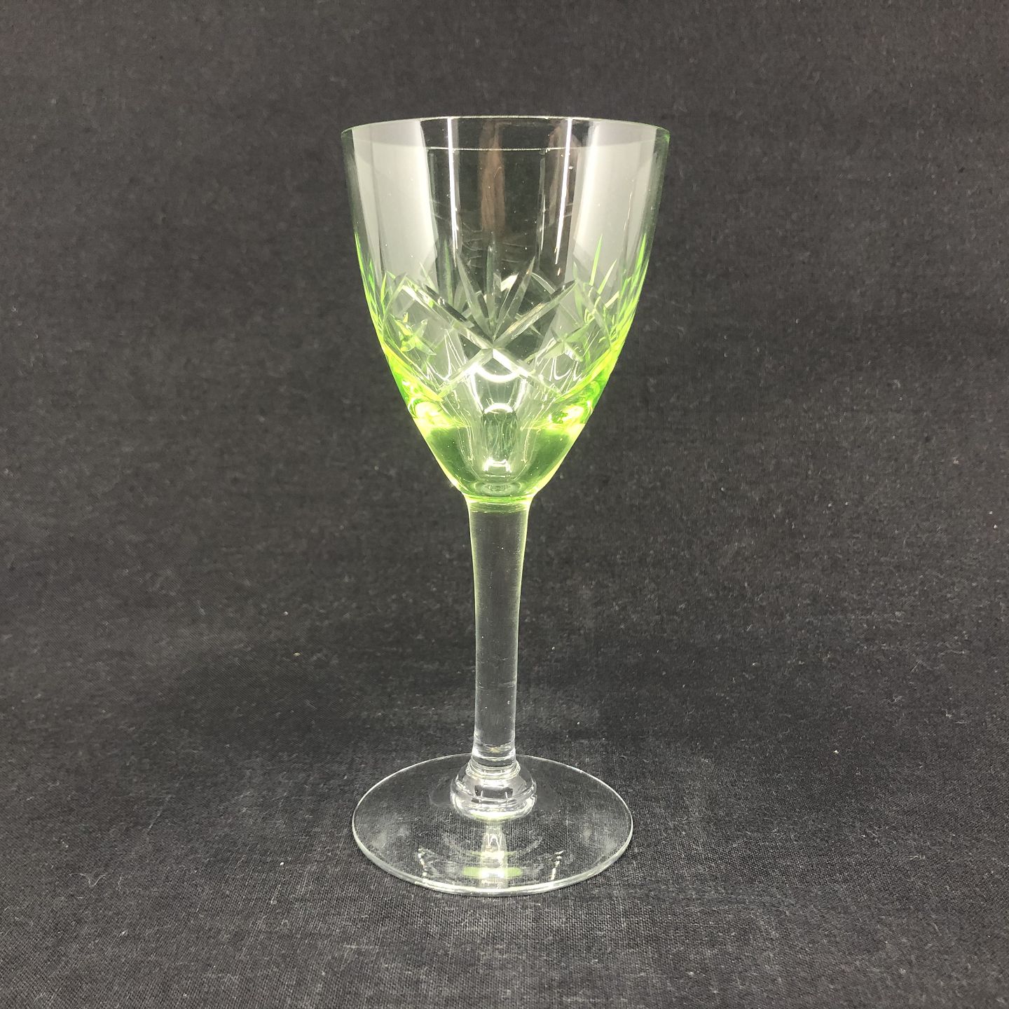 Vaccinere Markér vigtigste KAD ringen - Glowing green Ulla white wine glass * - Glowing green Ulla  white wine glass *