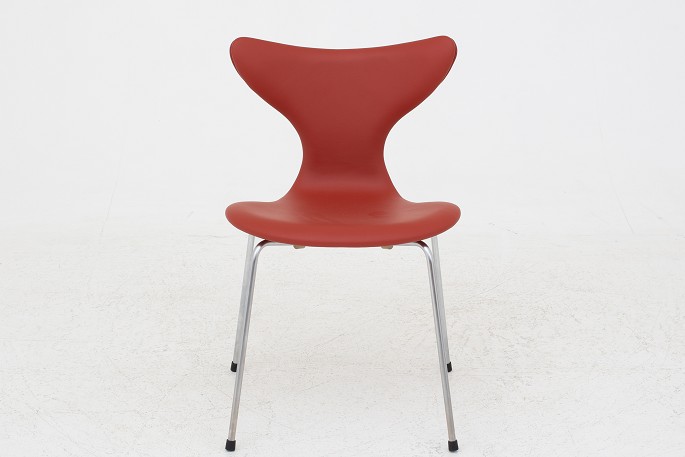 Arne Jacobsen / Fritz Hansen
AJ 3108 - Nybetrukket 