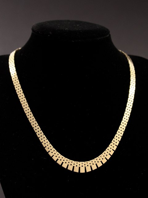 8 ct. gold necklace